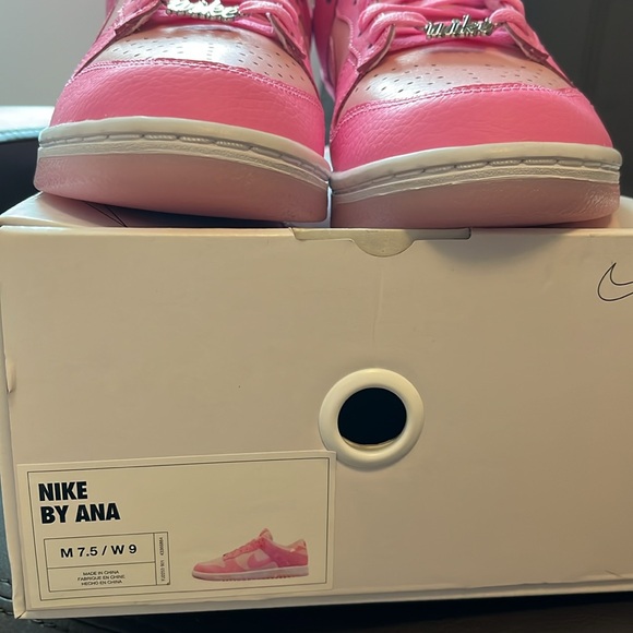 Nike Pink Dunk Low Sneakers Classic Design - Picture 8 of 8